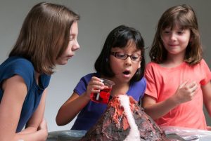 Volcán experimento infantil interesante