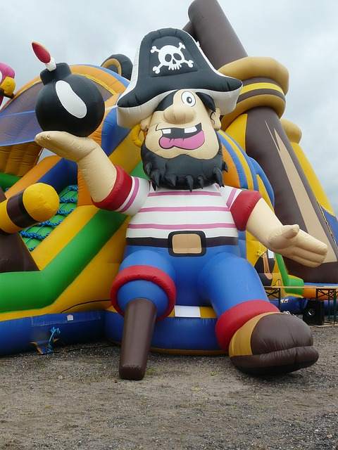 colchonetas hinchables para cumpleaños temáticos infantiles
