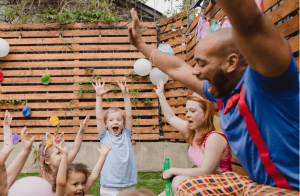 monitores para cumpleaños infantiles divertidas y especiales